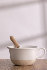 Beige Mason Cash rustic charm mixing bowl, 20 cm, with a textured finish and classic design for baking and cooking.