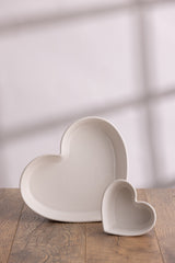 MASON CASH rustic beige Auflaufform with a charming, traditional design, perfect for baking and serving in a home kitchen.