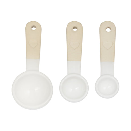 Set of three beige Mason Cash rustic charm measuring spoons, designed for accurate kitchen measurement and easy use.