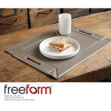 FREEFORM Duo tablett in white and taupe with a sleek, modern design, perfect for organizing or serving.