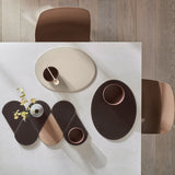 FREEFORM Platzset DUO in kunstleder, featuring a modern design with two matching placemats for stylish table setting.