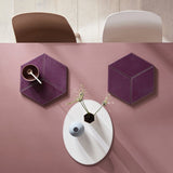 FREEFORM Platzset DUO in pflaume and elfenbein, oval shape with a stylish design for dining or decor.