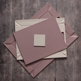 Large Freeform 2-in-1 Wendetablett with reversible surface, combining a tray and table mat for versatile use.