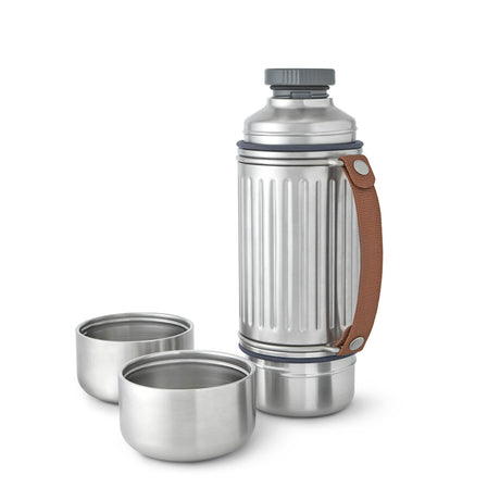 BLACK+BLUM Explorer stainless steel thermokanne, 1-liter capacity, with a sleek design and secure lid for hot and cold beverages.