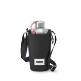 Black+Blum bottle pouch, compact and stylish Flaschentasche designed to carry and protect glass or plastic bottles.