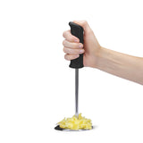 DREAMFARM black 29 cm Kartoffelstampfer with ergonomic handle for mashing potatoes and other vegetables.