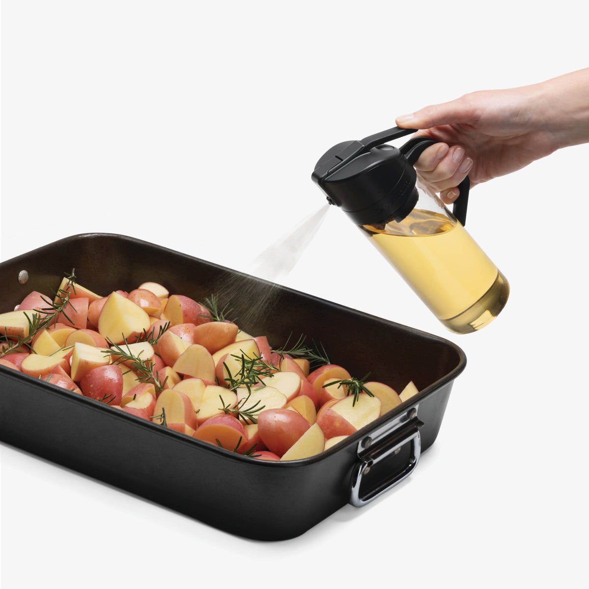 DREAMFARM Ölsprüh-Flasche OILEROO in schwarz, 400 ml, spray bottle for oils, with a sleek design and ergonomic spray nozzle.