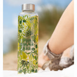 Glass green water bottle from Typhoon, 600 ml PURE | GREEN Trinkflasche with a clear, eco-friendly design and screw-top lid.