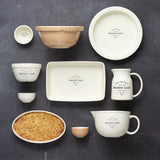 Mason Cash Heritage ramekin form in 220 ml, ceramic baking dish with a classic design, suitable for individual servings.