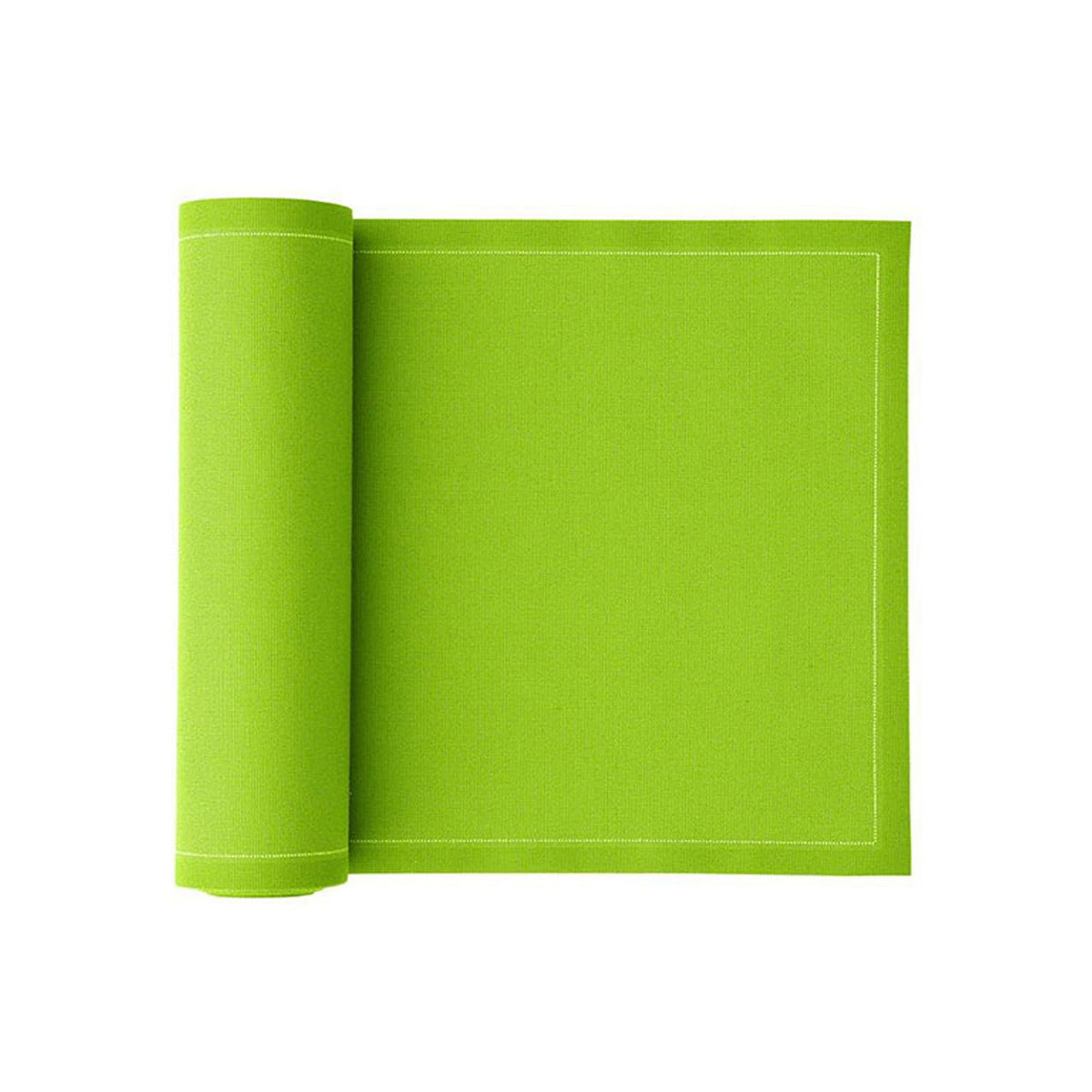 Pistazie-colored napkins and table mats set by MY DRAP, displayed in three variations on a table.
